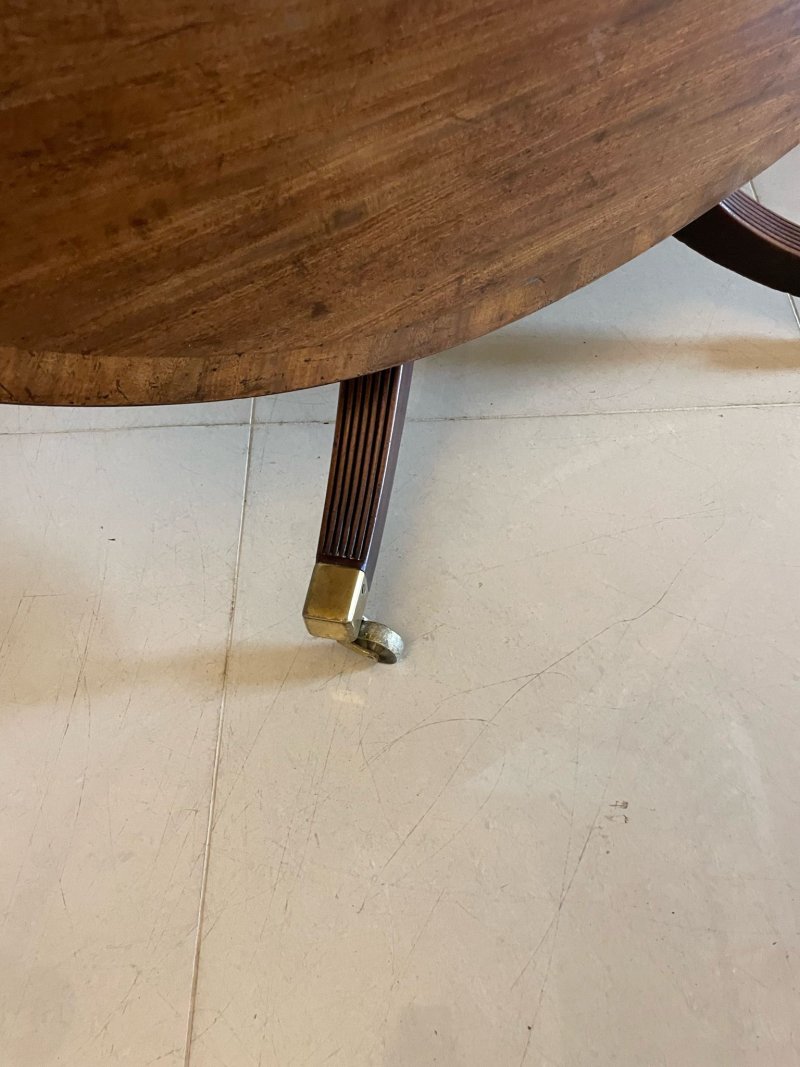 Antique 8 Seater George III Quality Figured Mahogany Circular Dining Table - Image 9